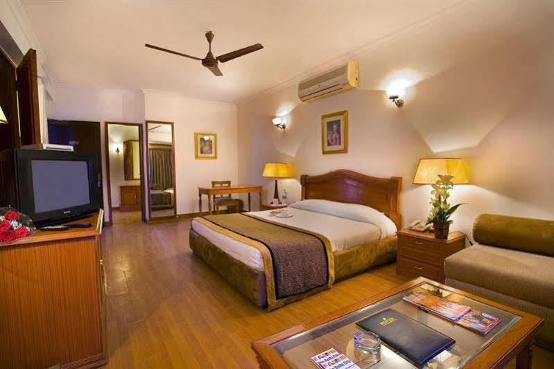 The Bmk Hotel Greater Kailash Delhi (National Capital Territory of India) Buitenkant foto